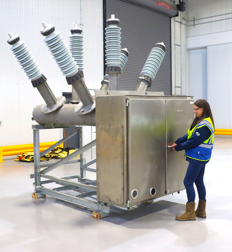 The PB72 Family of High-Voltage Dead-Tank Circuit Breakers (38.5–72.5kV) combines proven performance with easy maintenance and long-term reliability